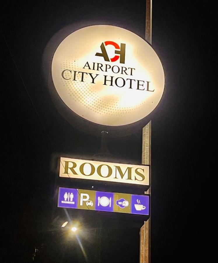 Airport City Hotel Katunayaka Dış mekan fotoğraf