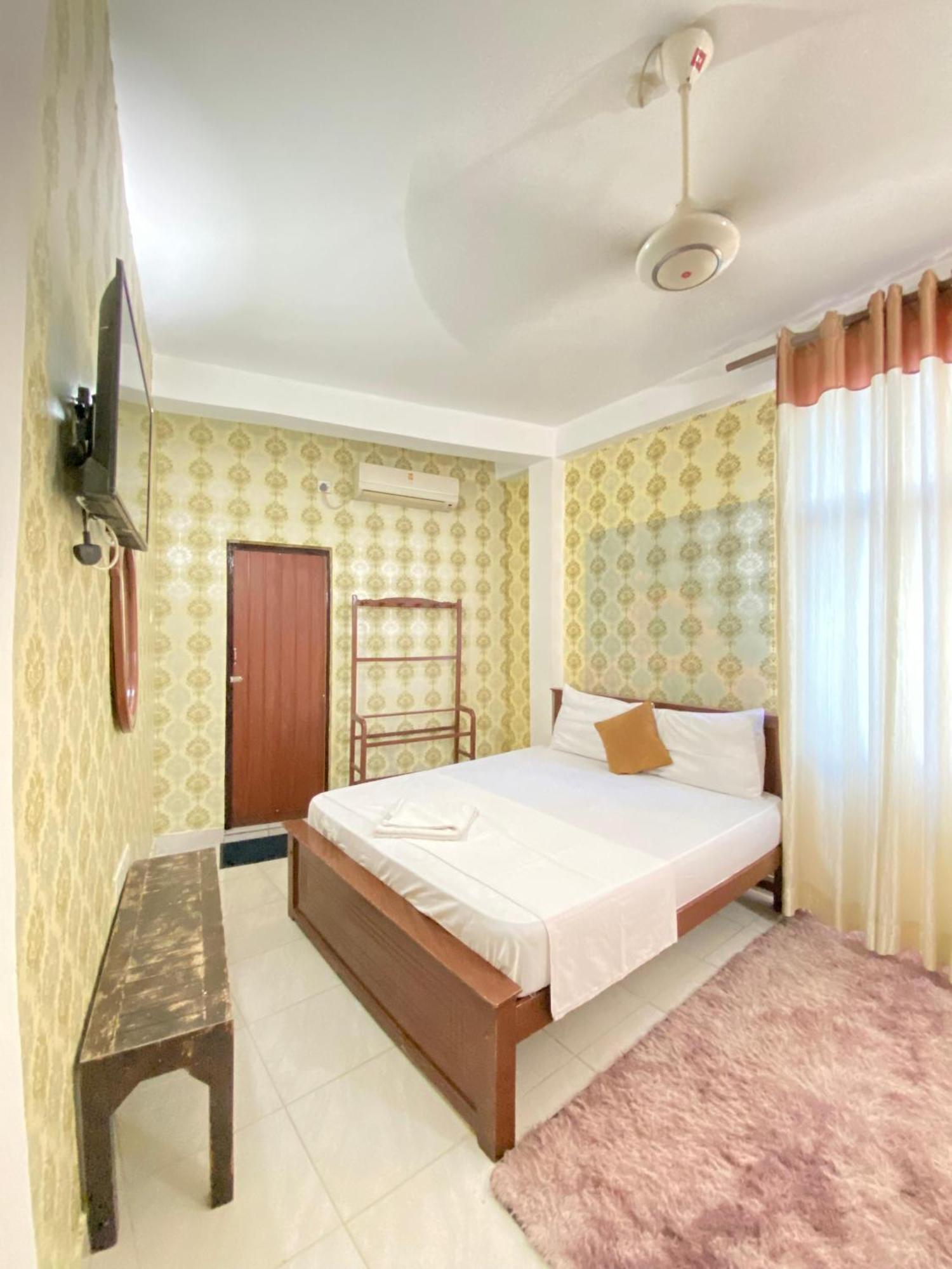 Airport City Hotel Katunayaka Dış mekan fotoğraf