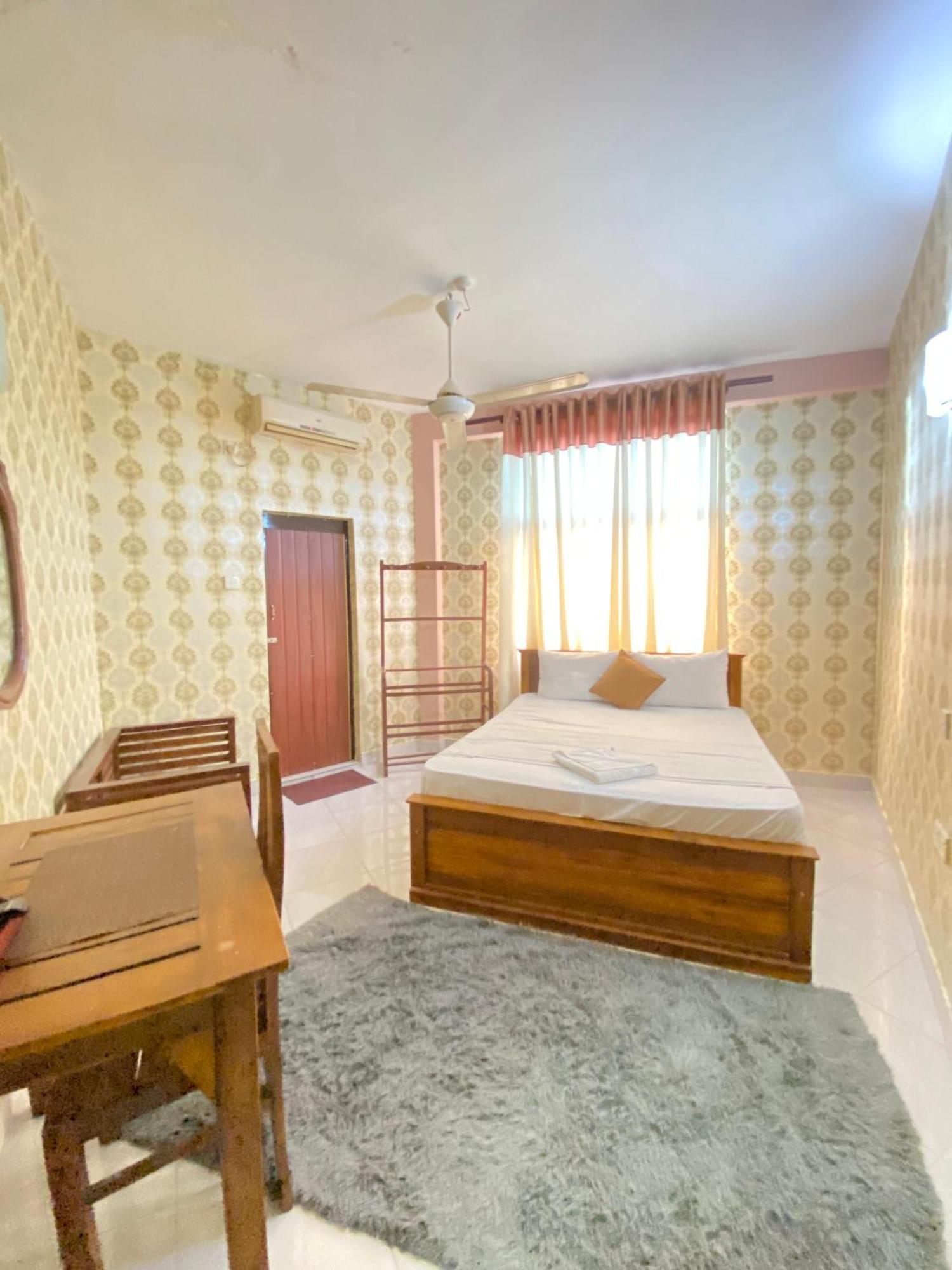 Airport City Hotel Katunayaka Dış mekan fotoğraf